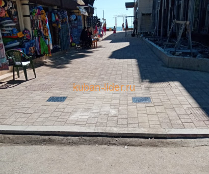 На объекте была произведена установка оборудования «BFT».
На данном объекте в мае 2022 года введено в эксплуатацию следующее оборудование:
•	Боллард электромеханический EASY RUS 220/700 с сигнальными огнями (2шт);
•	Блок управления PERSEO (1шт);
•	Система